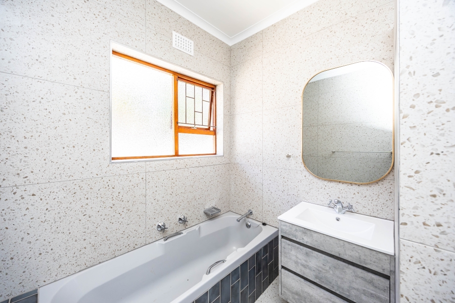 4 Bedroom Property for Sale in Blue Bend Eastern Cape